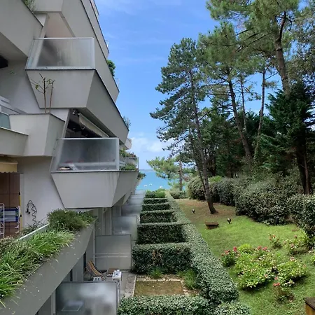 Emile Apartment *